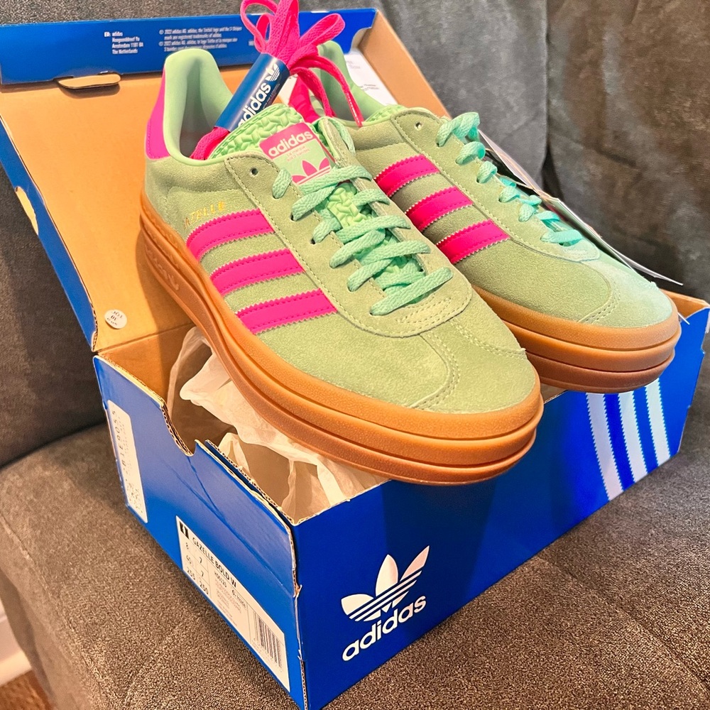 adidas Gazelle Bold
Pulse Mint Pink (Women's)